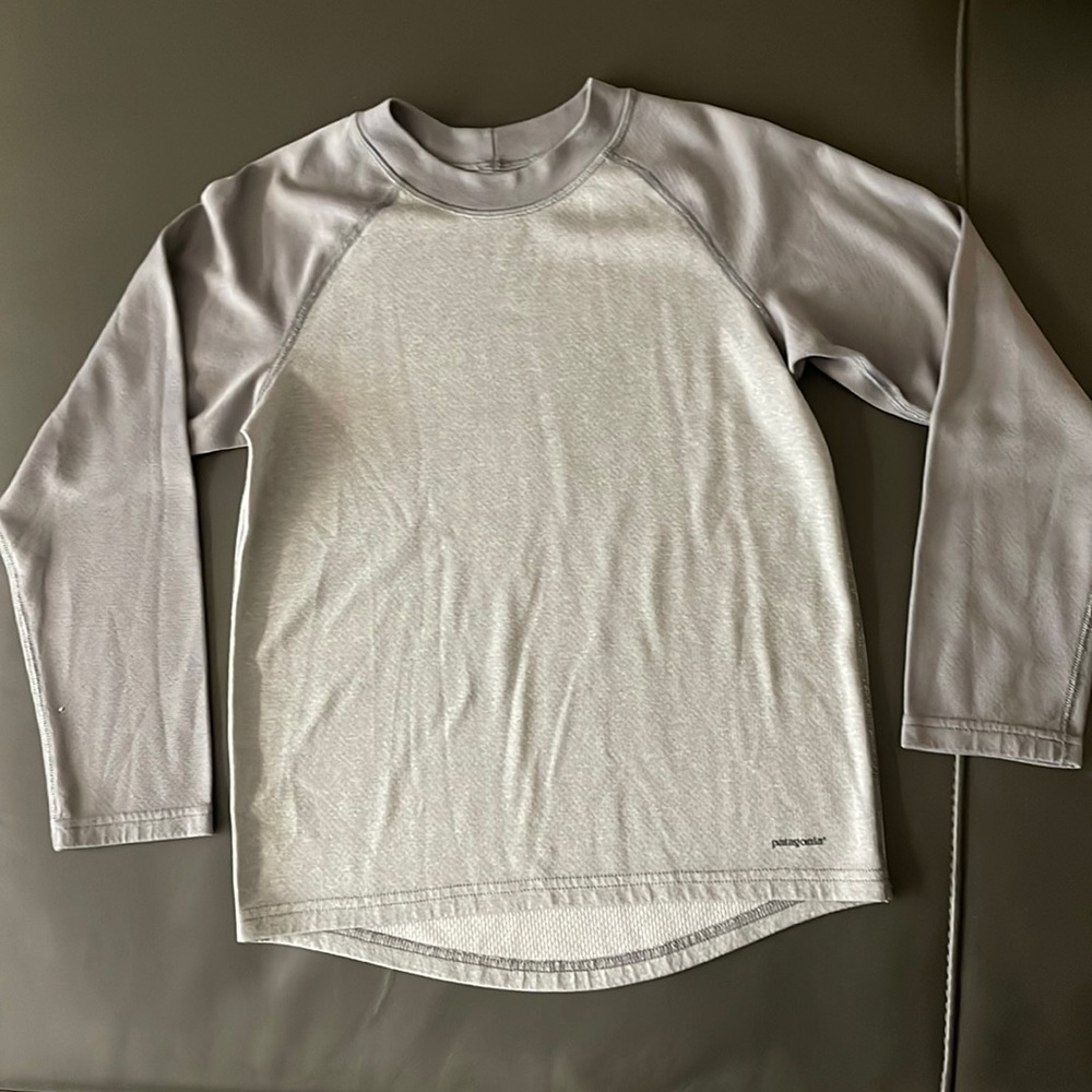 Patagonia Capilene 3: Kids M (10) Blue Longsleeve Shirt. Like New/SmokeFree Home